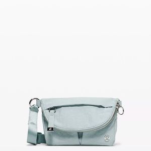 Lululemon all night festival bag micro